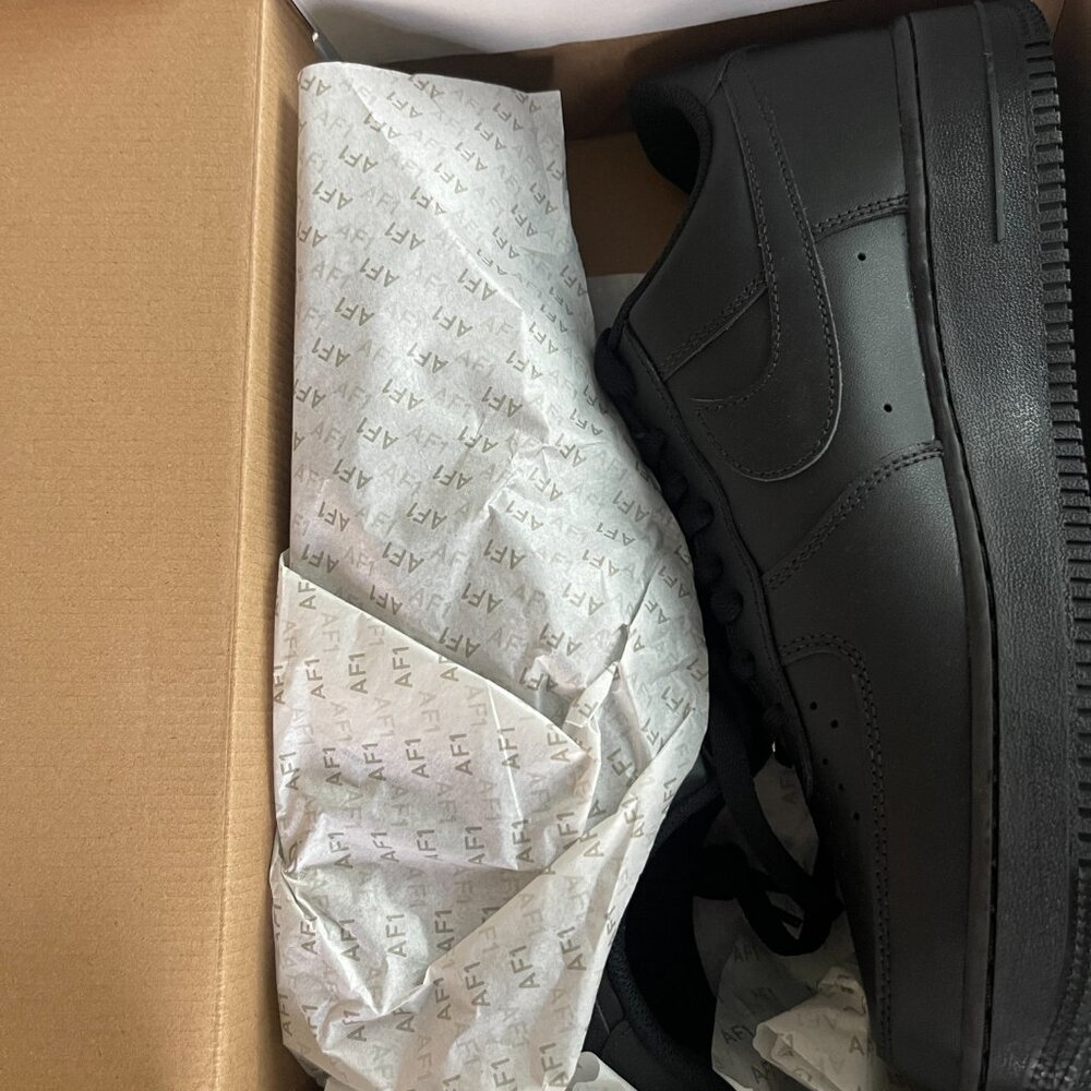 Nike Air Force 1 ’07 Triple Black Low Sneakers All Black AF1 Streetwear Men’s 11 - Picture 6 of 7